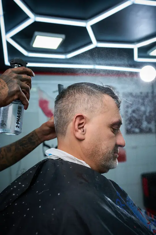 Corte terminado visto de perfil